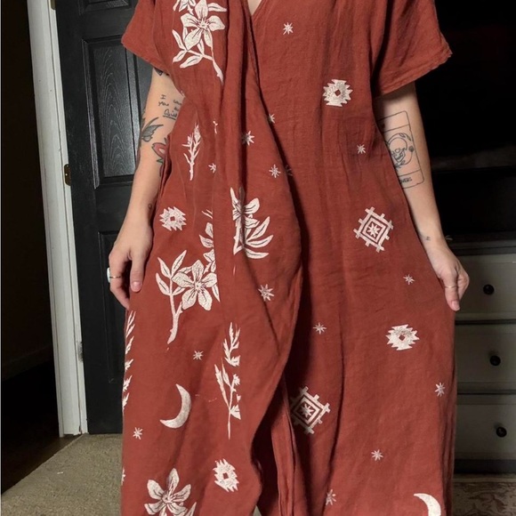 SISTER NETTLE - Picture 2 of 6